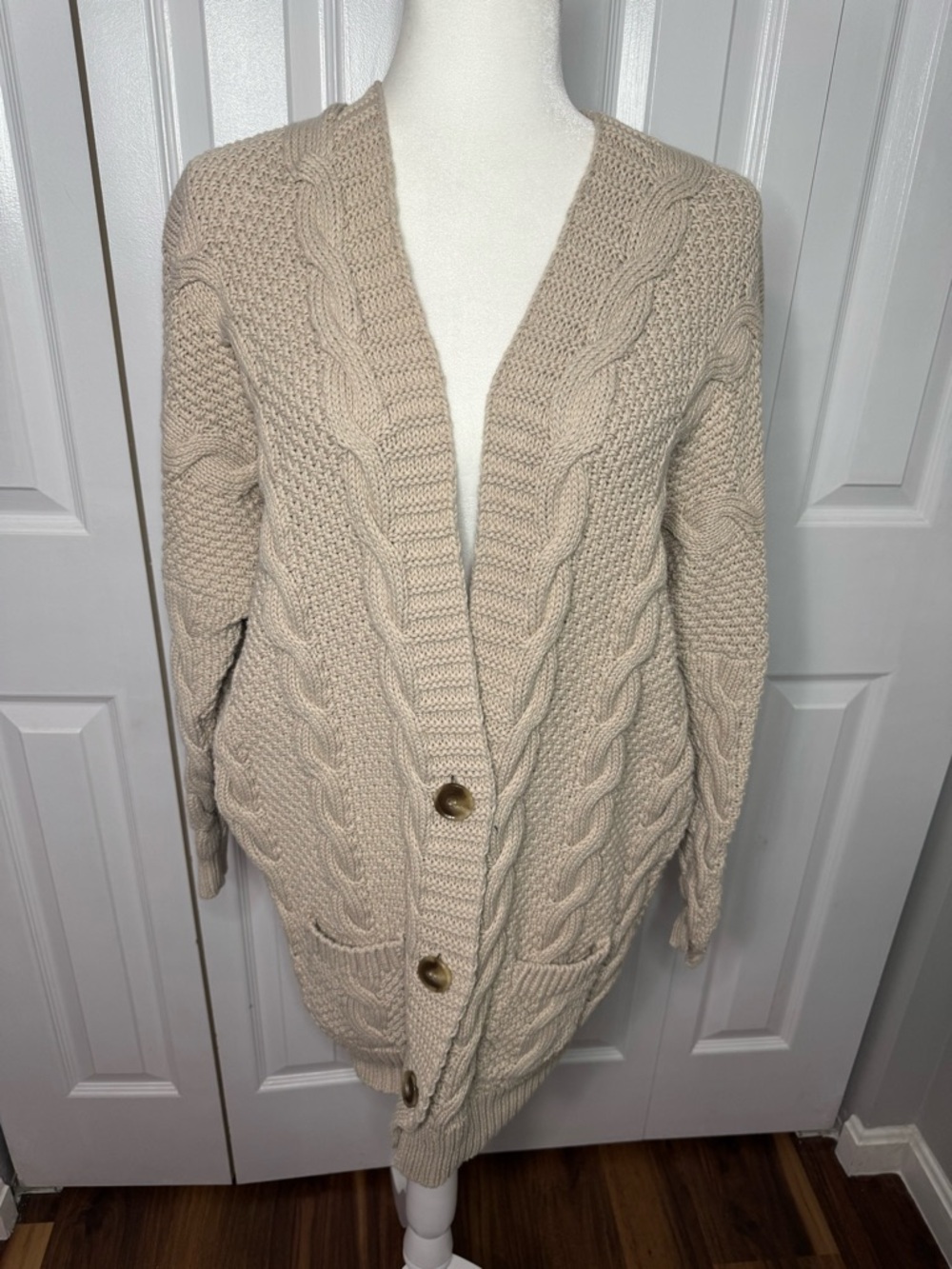 Agnes & Dora Cream Oversized Cable Knit Button-Front Cardigan VNeck Back XL